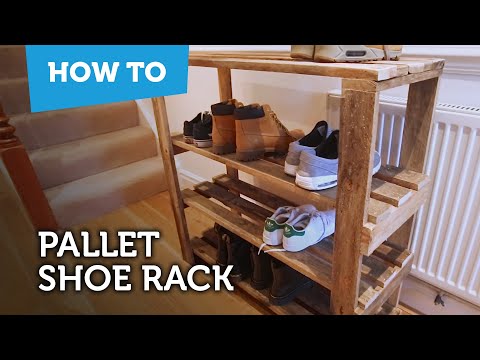 Build a DIY pallet shoe rack #diy #woodworking #palletfurniture