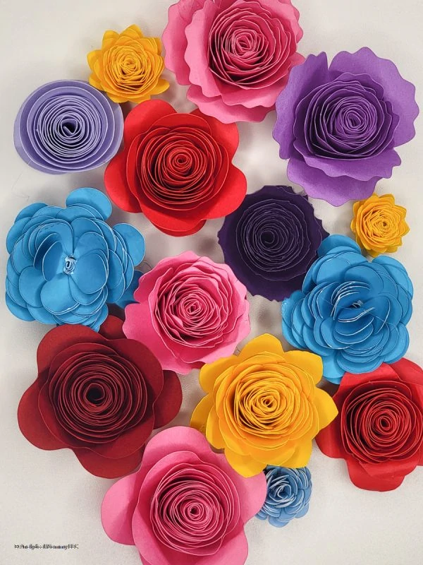 HOW-TO-MAKE-A-CRICUT-PAPER-FLOWER