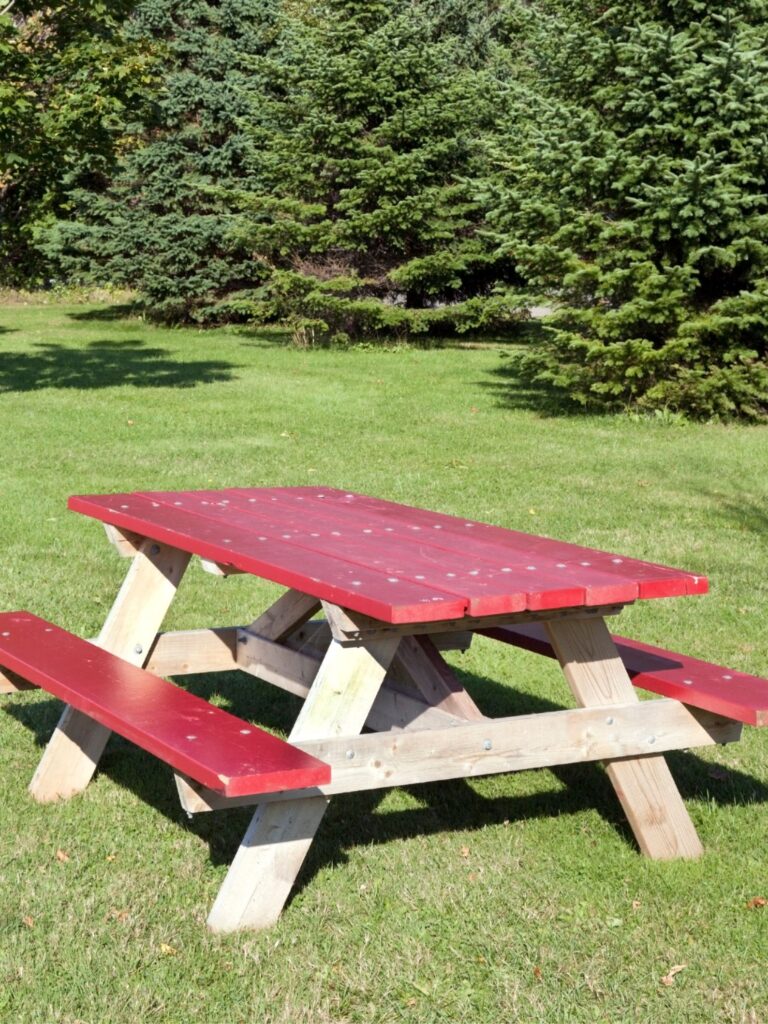 Pallet Wood Projects To Sell picnic table